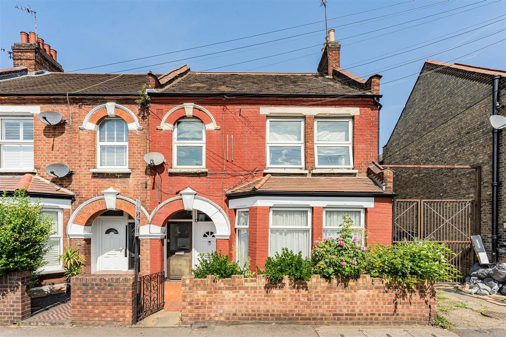 Property photo 1 of 17 1