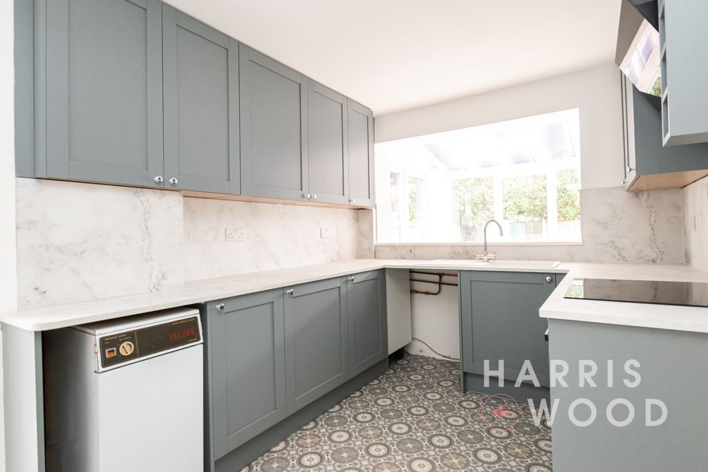 Property photo 3 of 26 4161464