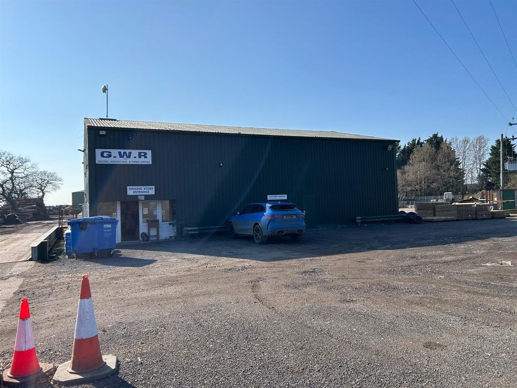 Property photo 3 of 14 03F78c99-Aafa-4390-98B6-ee39d399F307.Jpg