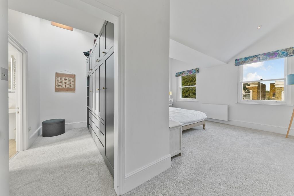 Property photo 3 of 26 14