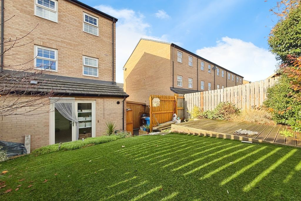 Property photo 2 of 21 4633093