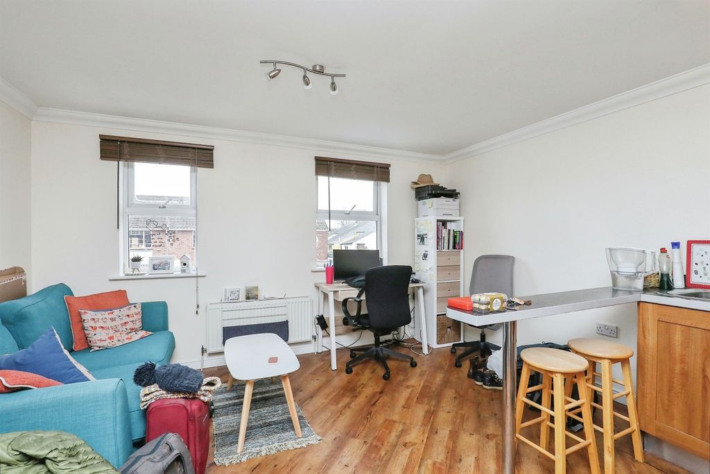Property photo 3 of 15