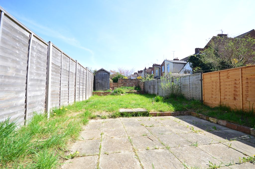 Property photo 2 of 9 Garden