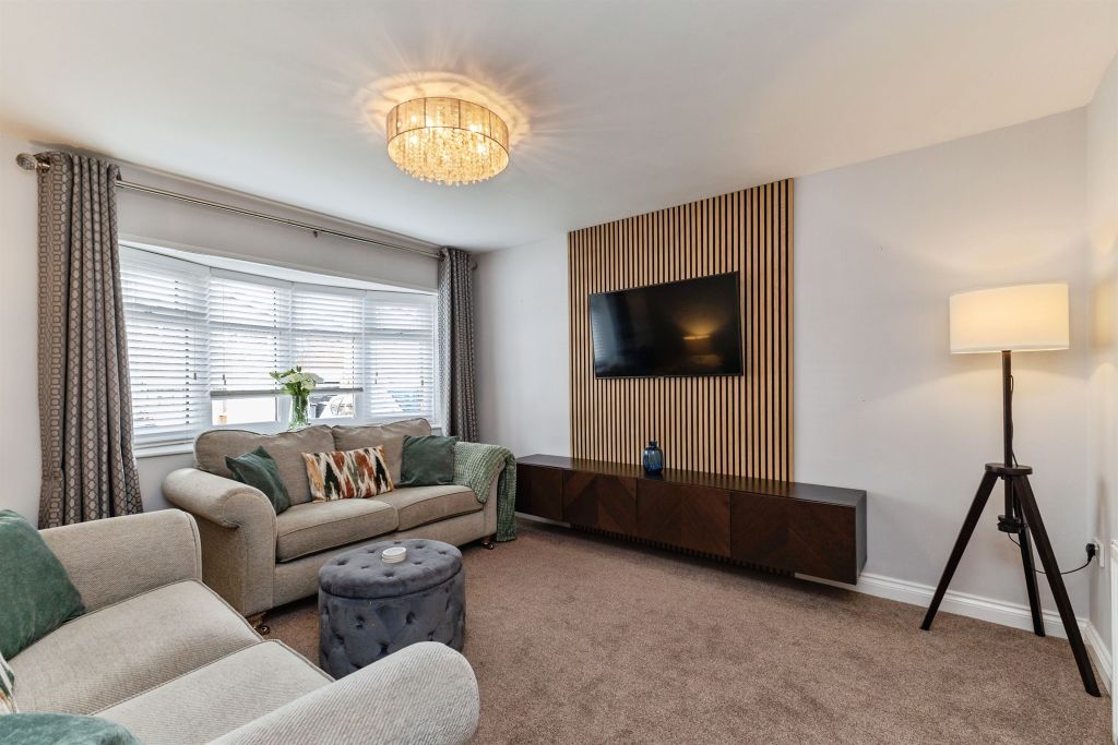 Property photo 2 of 17