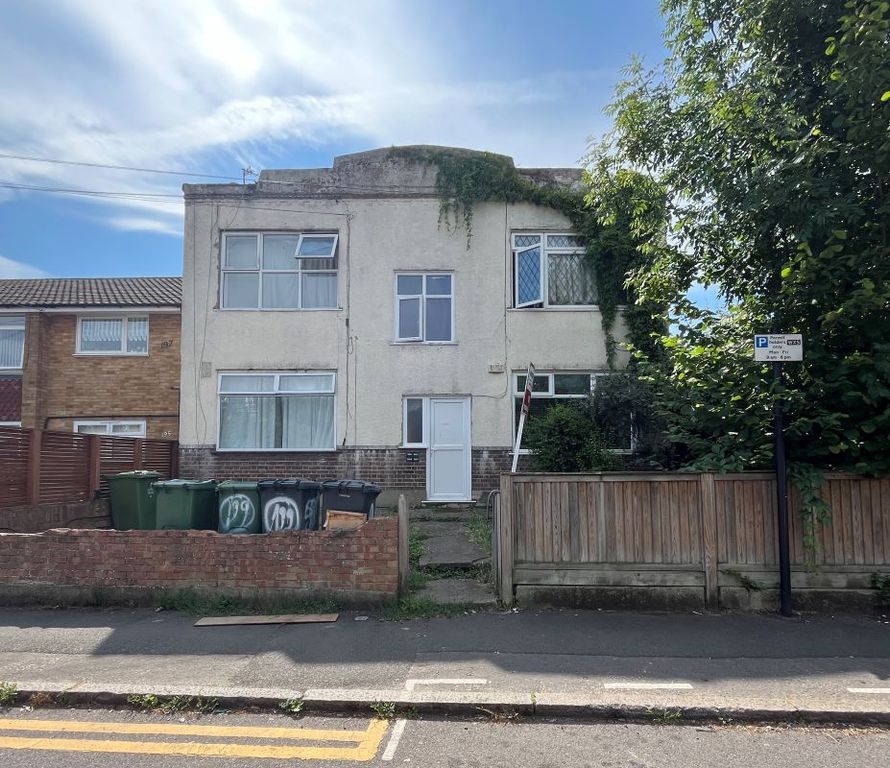 Property photo 1 of 8