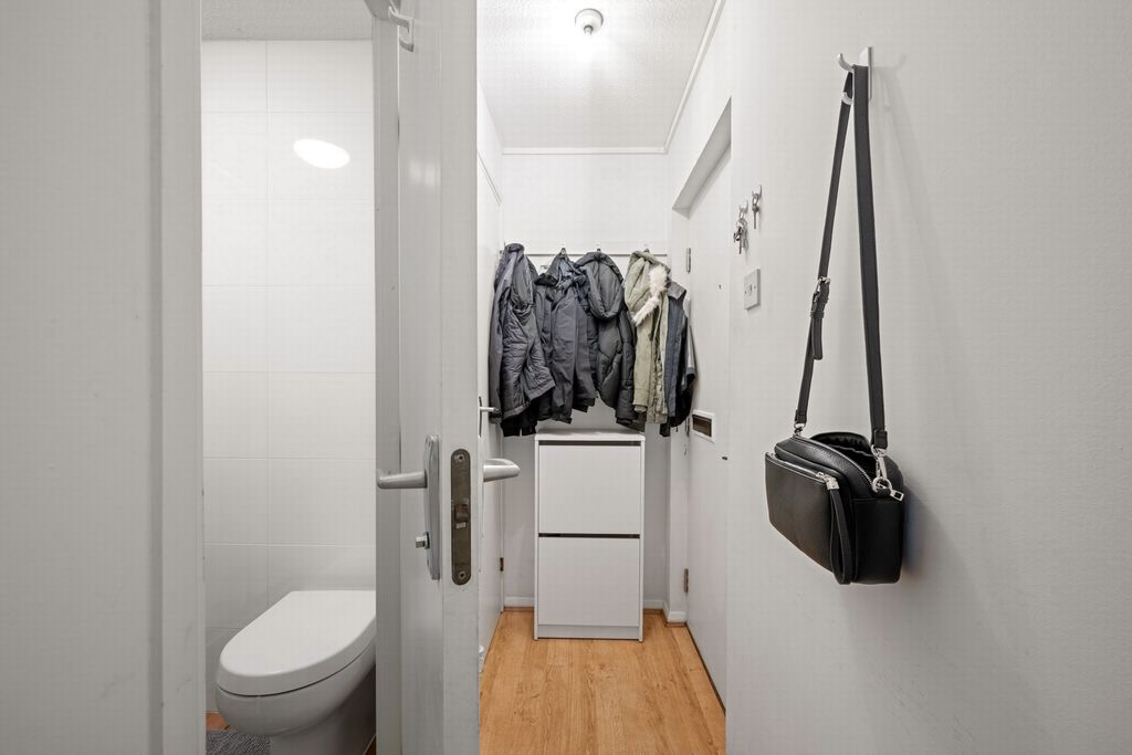 Property photo 2 of 8 Photo 4