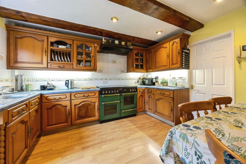 Property photo 3 of 18