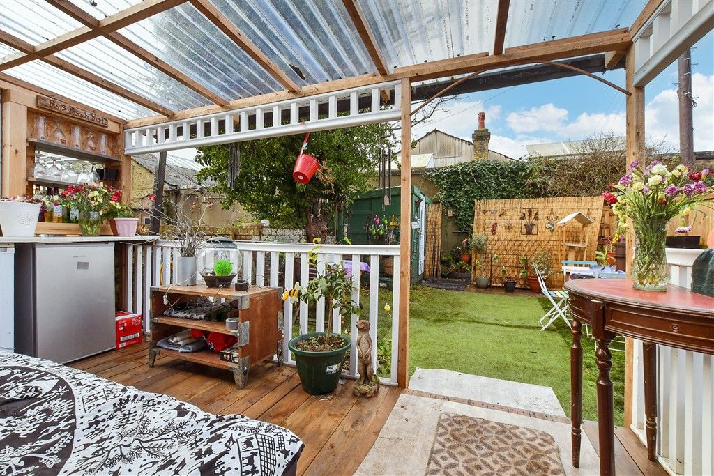 Property photo 2 of 16 Patio / Decking