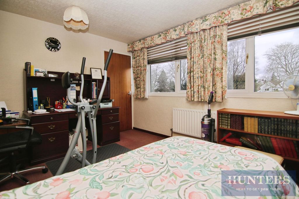 Property photo 3 of 30 Bedroom