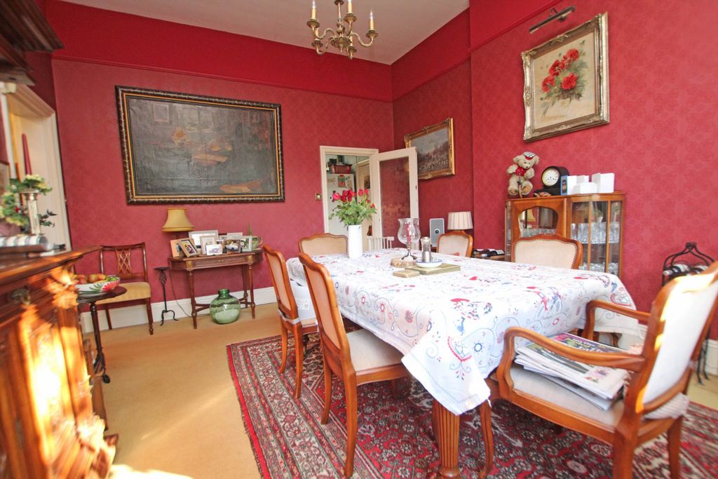 Additional image 15 of 3 bed flat for saleGrassington Road, Eastbourne BN20