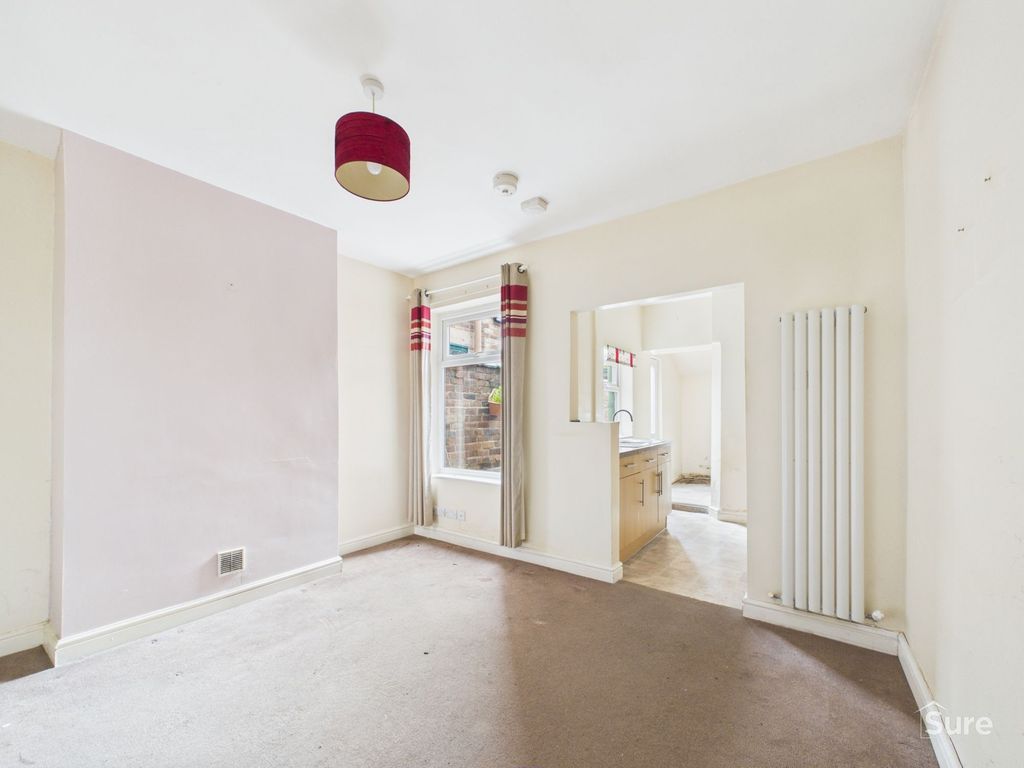 Property photo 3 of 12 Dining Room