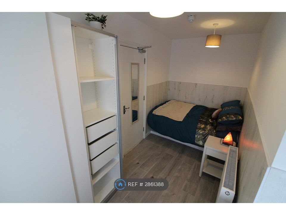 Property photo 2 of 9 Room 1 (Second Angle)