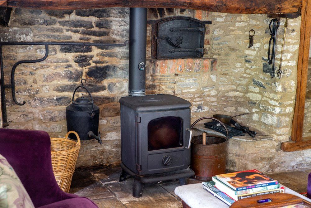 Property photo 3 of 14 Log Burner