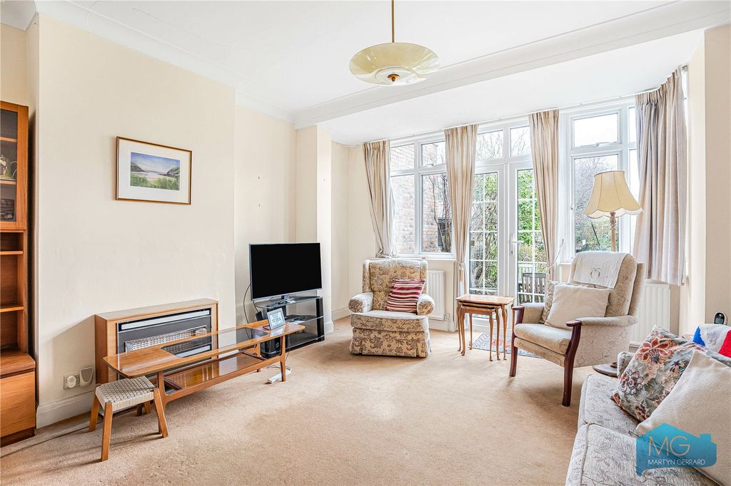 Property photo 3 of 27 Picture No. 34