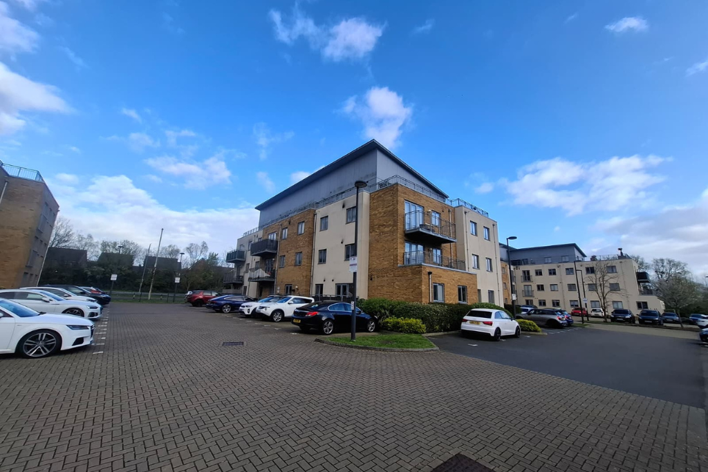 Property photo 1 of 10 Front (Exterior)