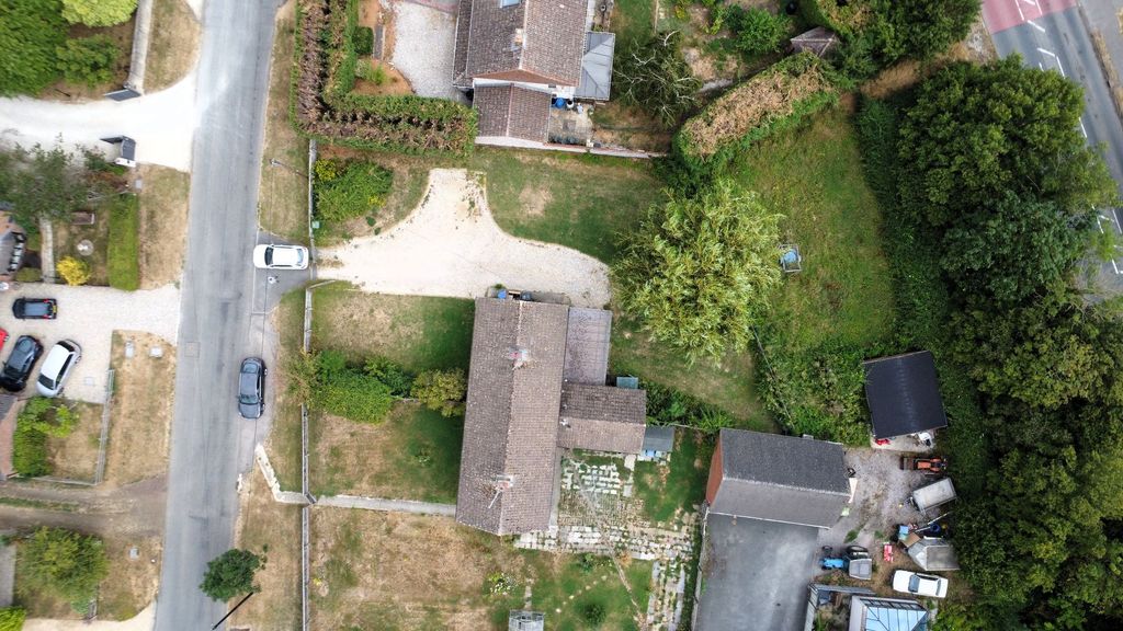 Property photo 3 of 17