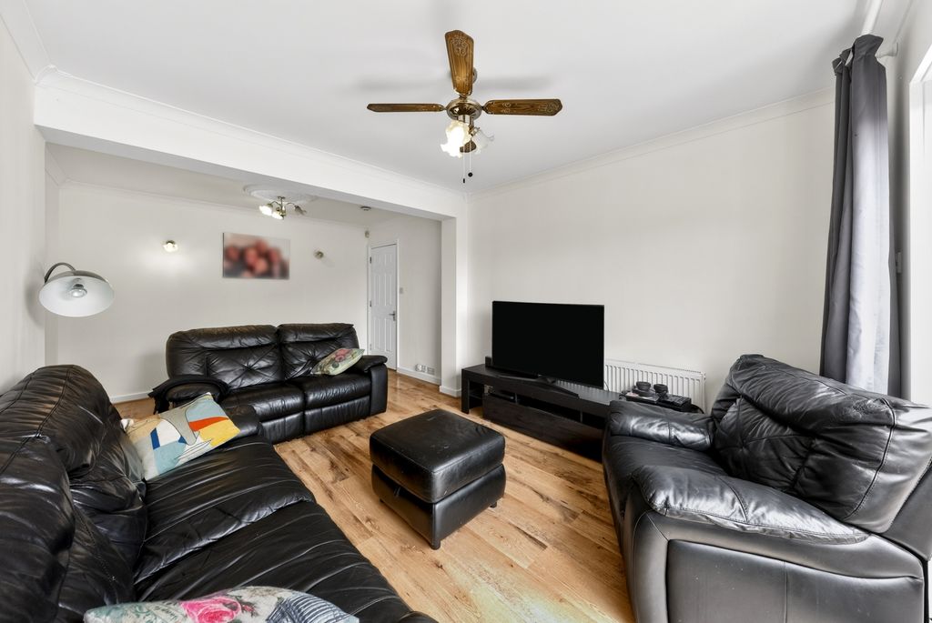 Property photo 3 of 22