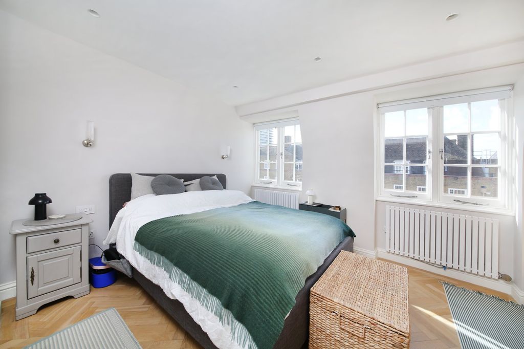 Property photo 3 of 13