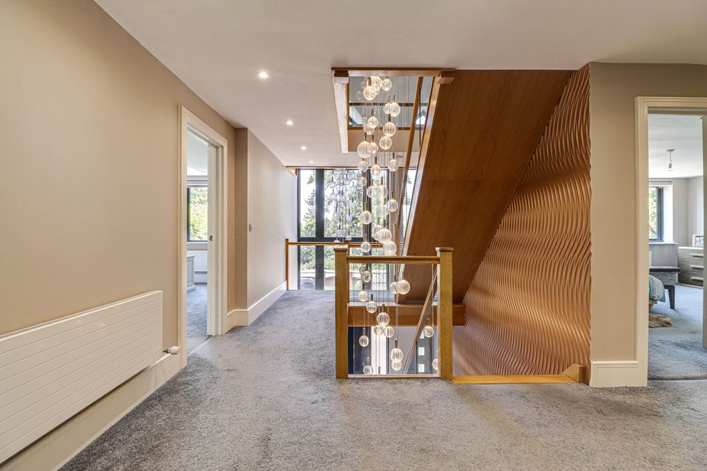 Additional image 20 of 7 bed detached house for saleLondon Road, Luton LU1