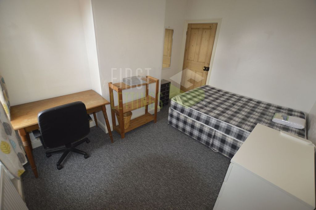 Property photo 3 of 7 Bedroom