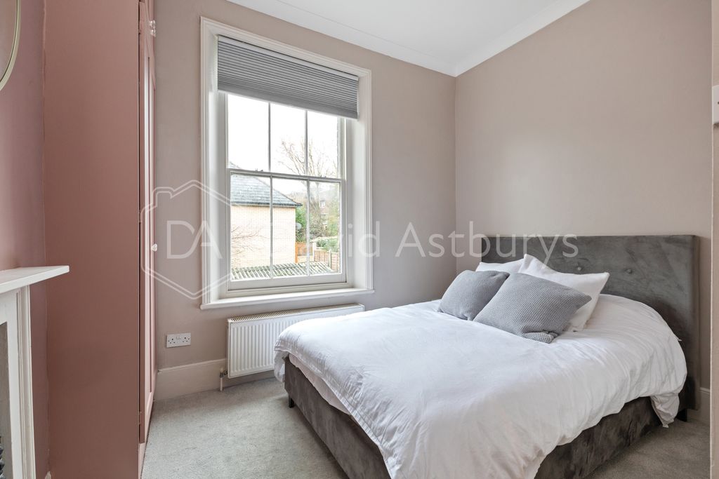 Property photo 2 of 10 0602202410_Dacel_Flat B 142 Middle Lane _N8 7Jp_00