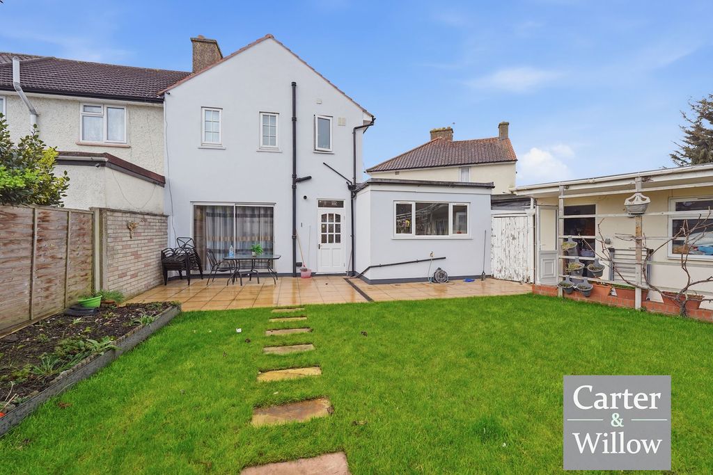 Property photo 3 of 16