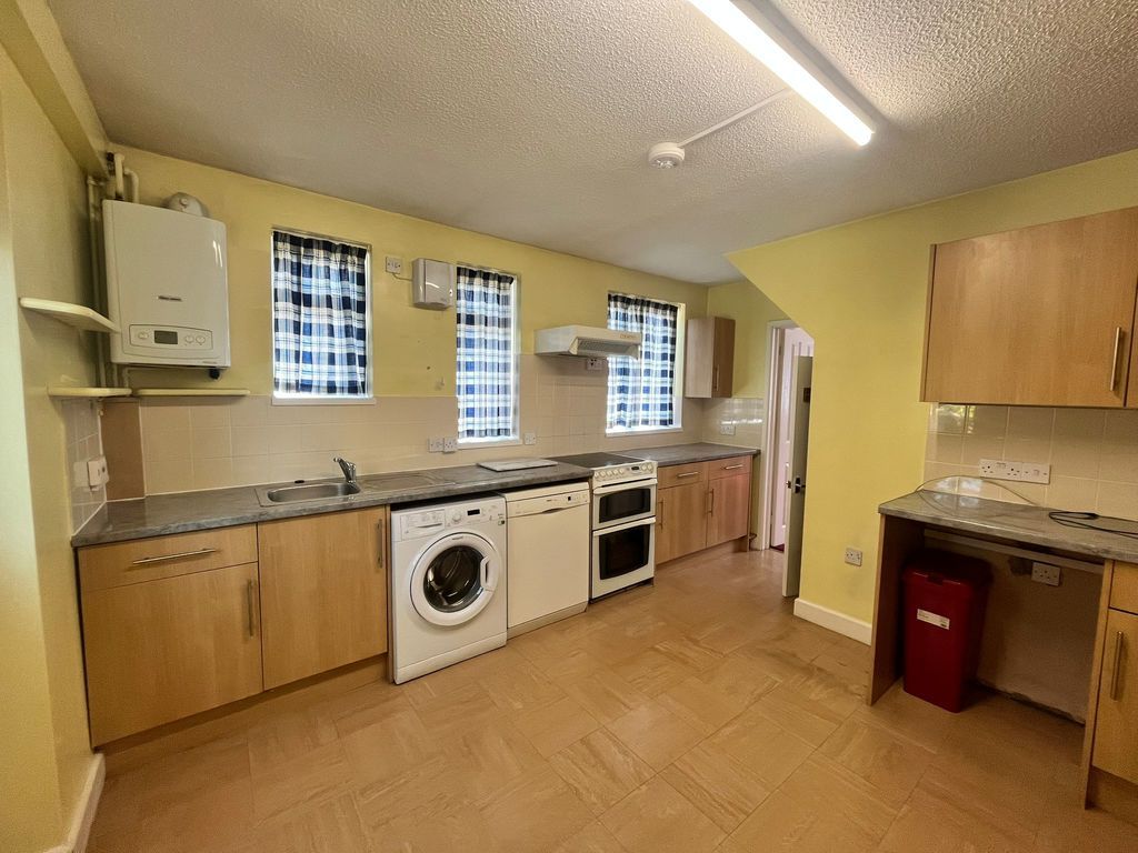 Property photo 2 of 17 Photo 5