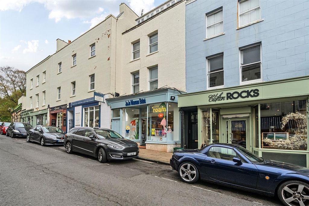 Property photo 1 of 10 1440749-11-69De2A1914d5B.Jpg