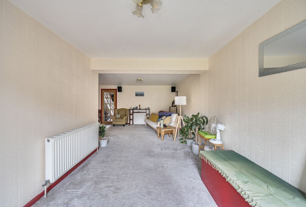Property photo 3 of 11 1365491-8-68E91c4...