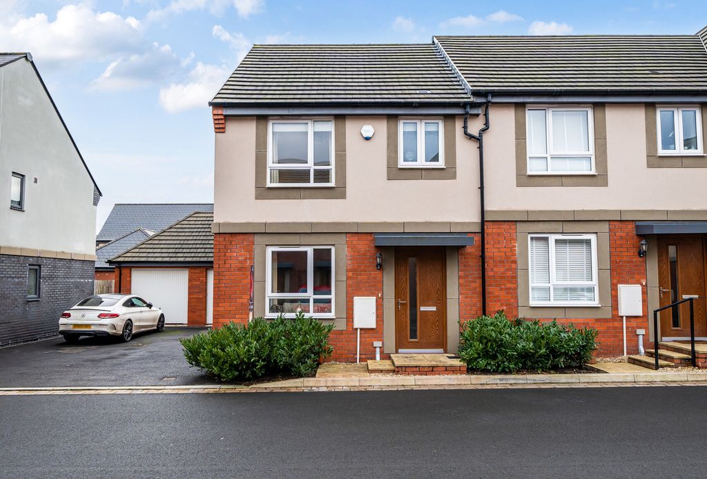 Property photo 2 of 21 1395769-2-6961177...