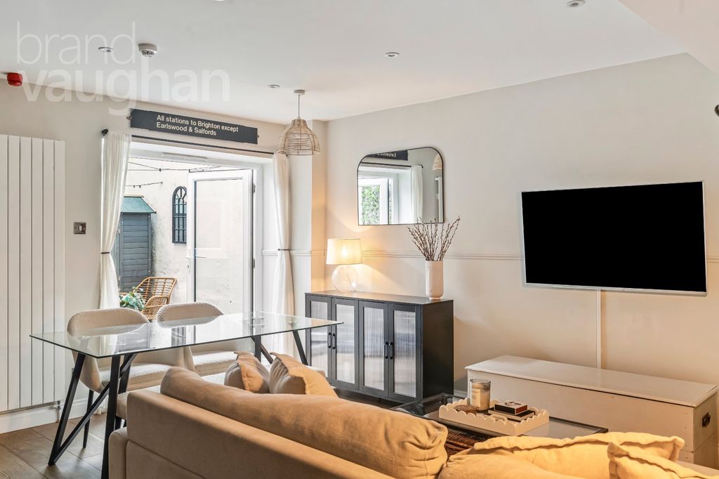 Property photo 1 of 14 Picture No. 27