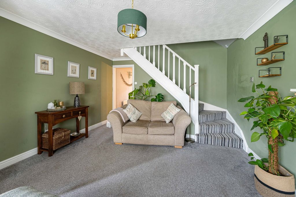 Property photo 3 of 19