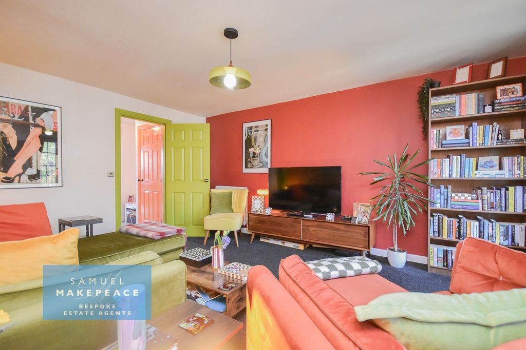 Property photo 3 of 20 Gallery