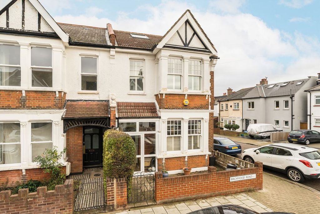 Property photo 1 of 18