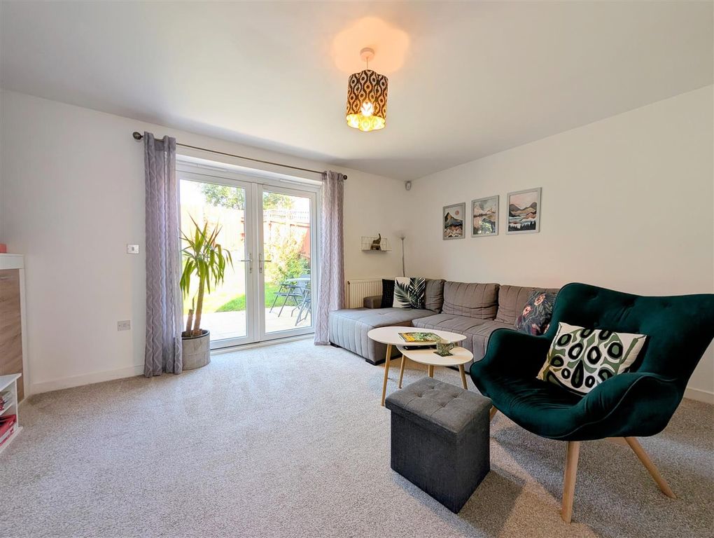 Property photo 2 of 16 Lounge 1.Jpg
