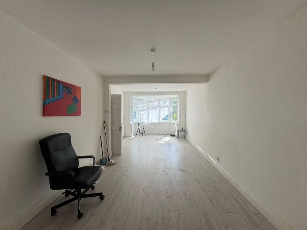 Property photo 2 of 9 2.Jpg