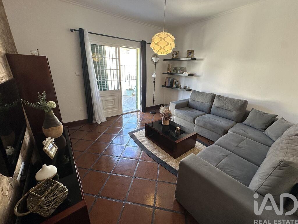 Property photo 2 of 28