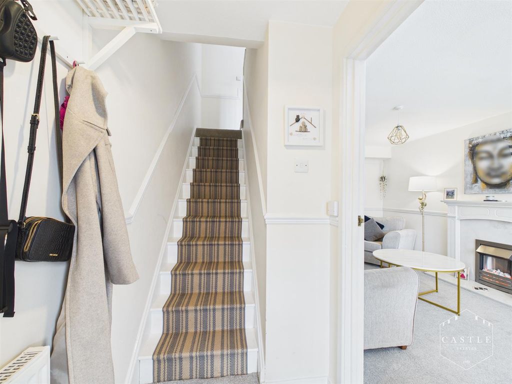 Property photo 2 of 15 Hall