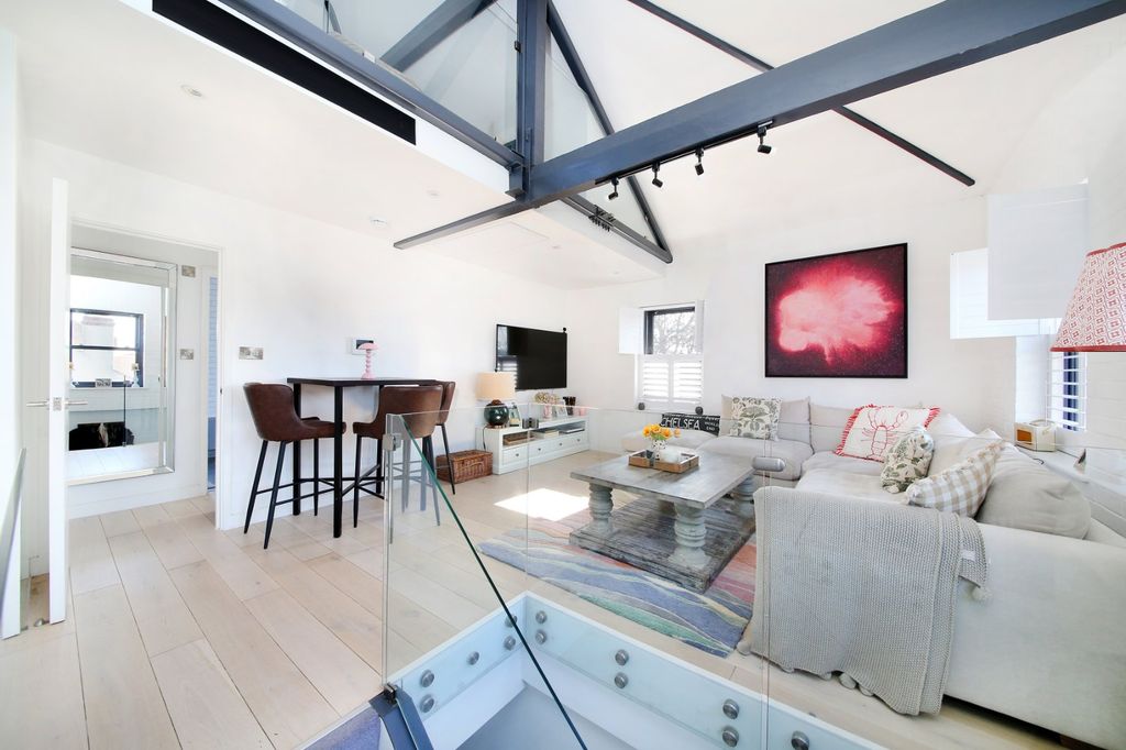 Property photo 3 of 14