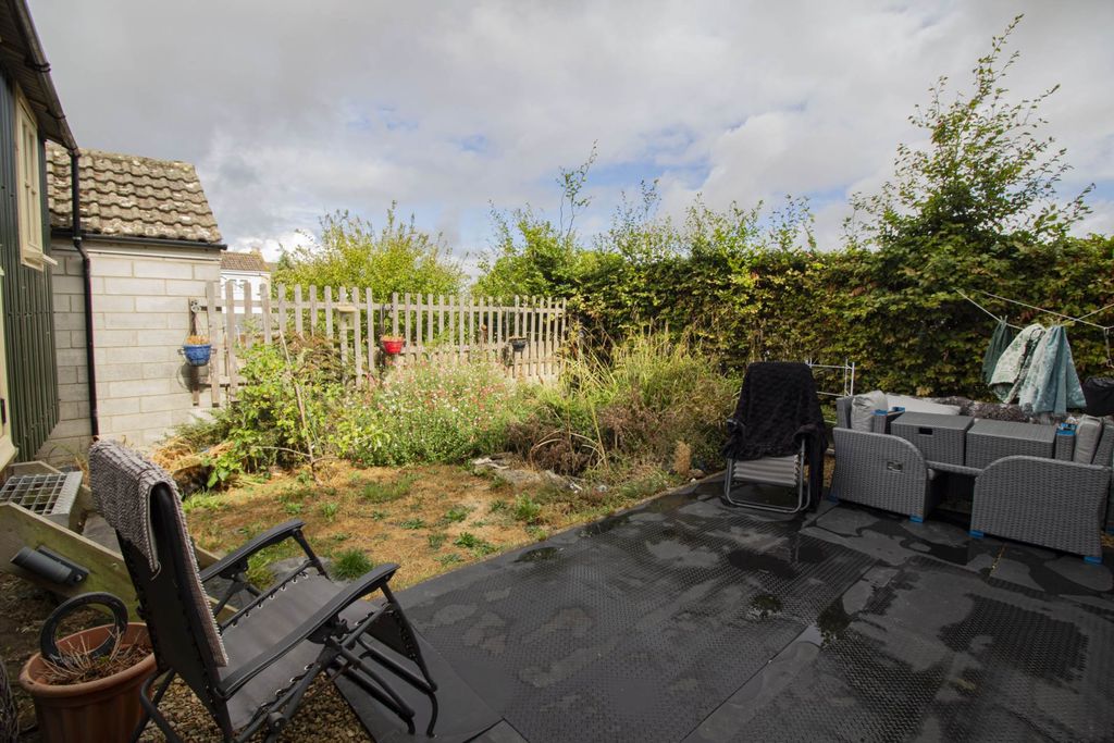 Property photo 2 of 14