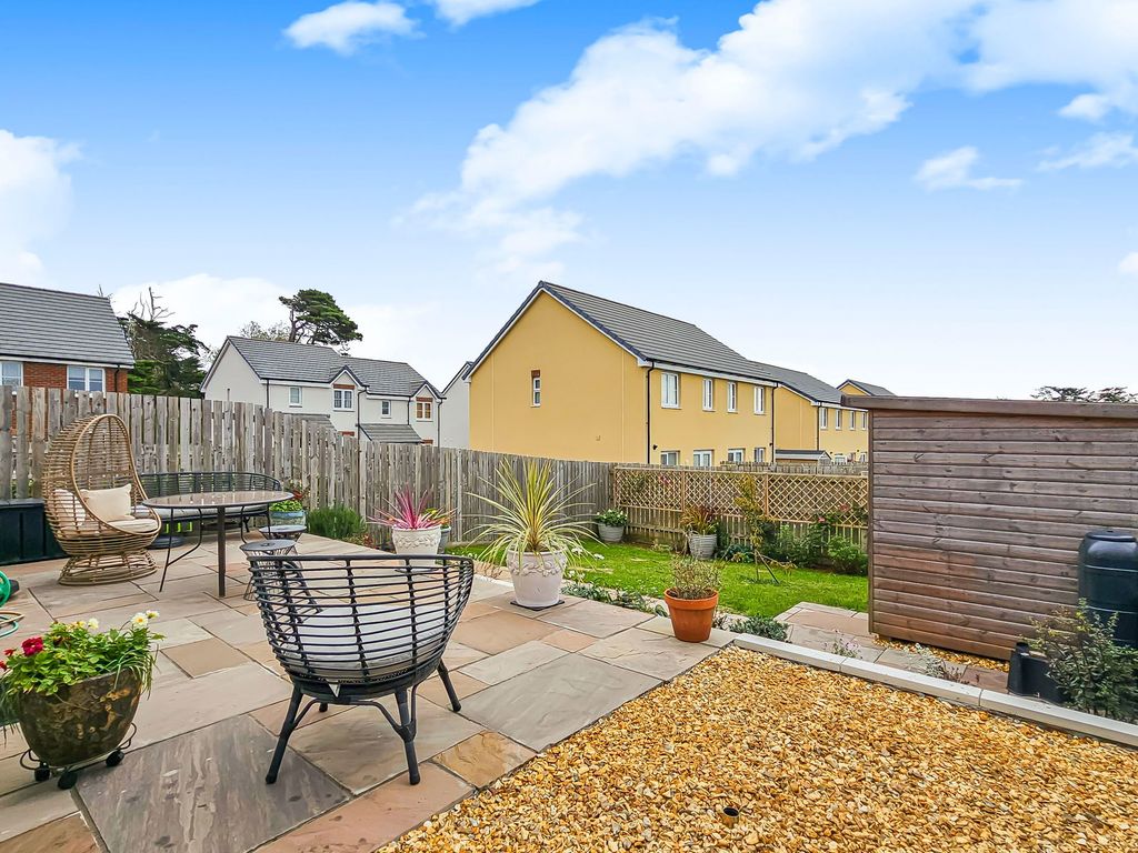 Property photo 2 of 21