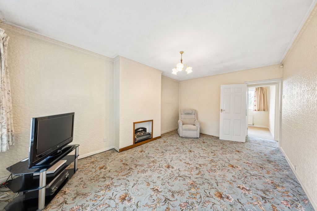 Property photo 3 of 16