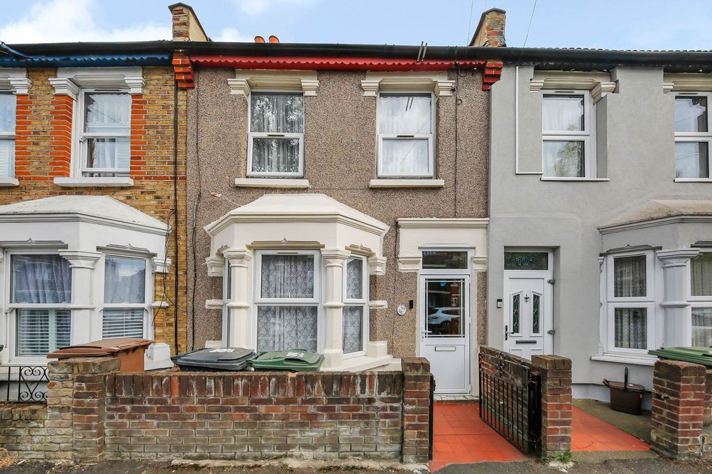 Property photo 1 of 17