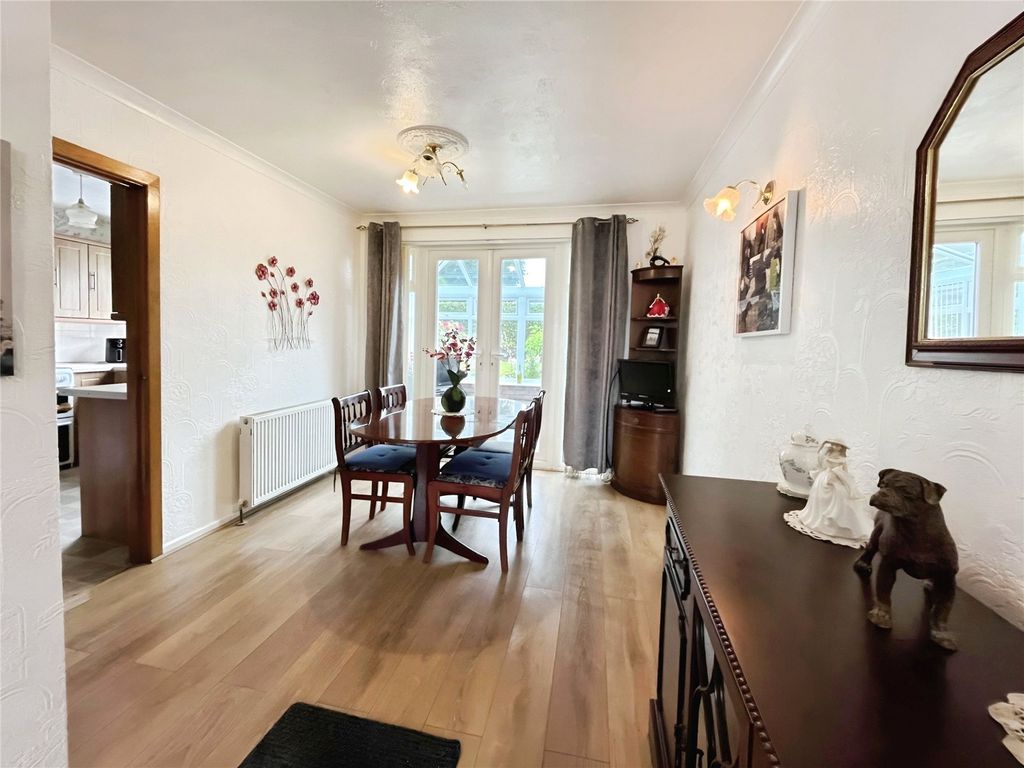 Property photo 3 of 14 Dining Room