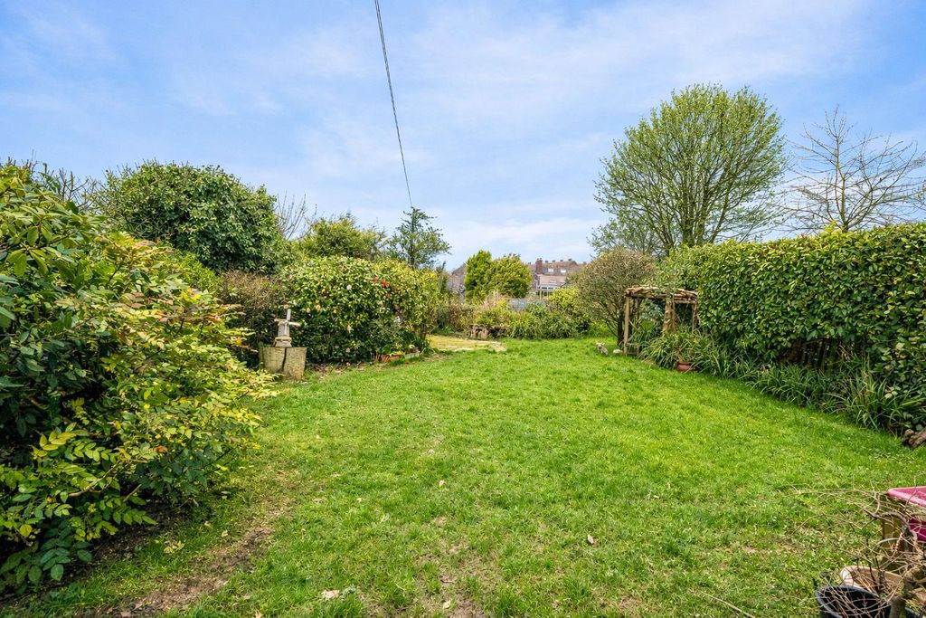 Property photo 2 of 34 d6140544-0259-4B14-9Ffb-4B4795787Fa9.Png