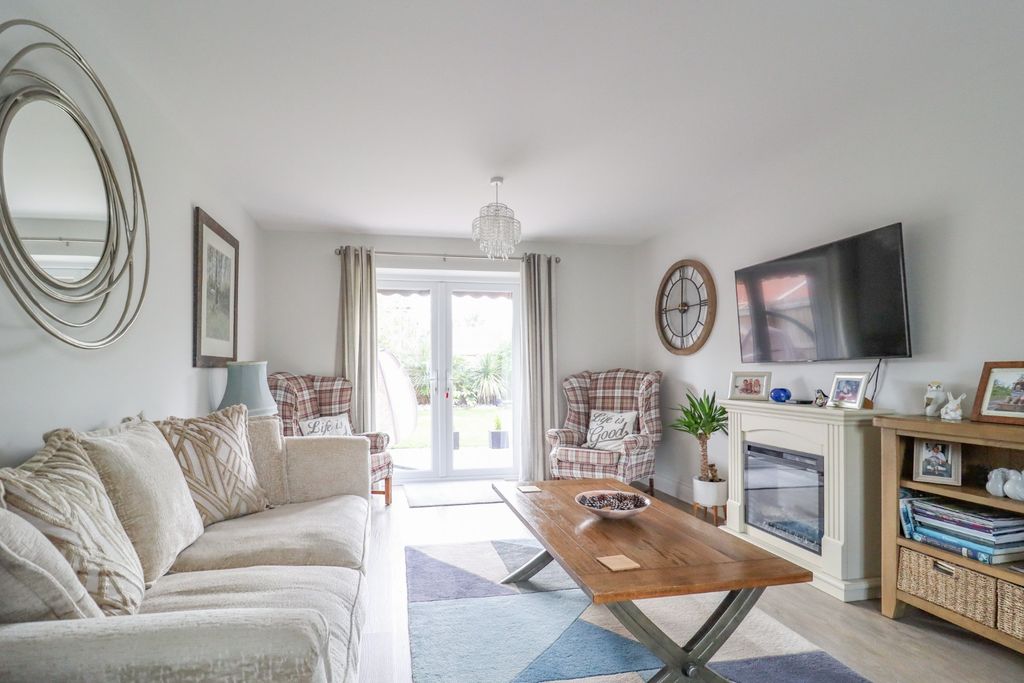Property photo 3 of 35 4527759