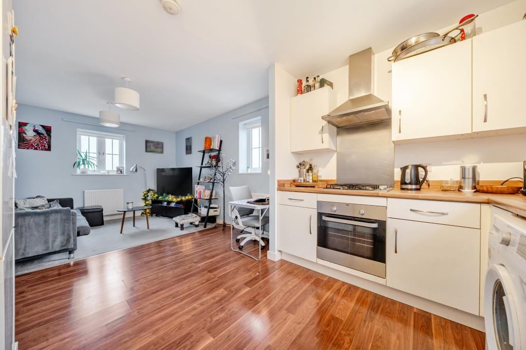 Property photo 2 of 18 Kitchen