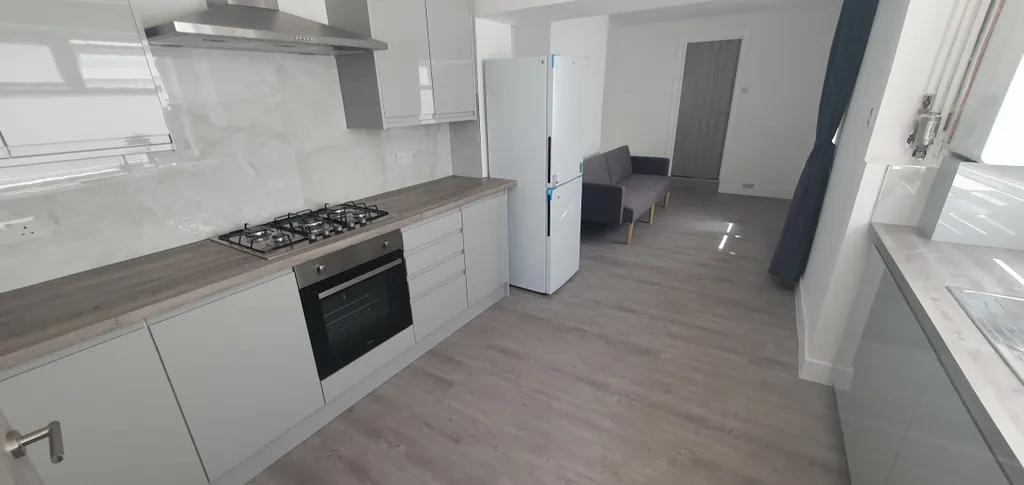Apartment in Cardiff, Adamsdown - More