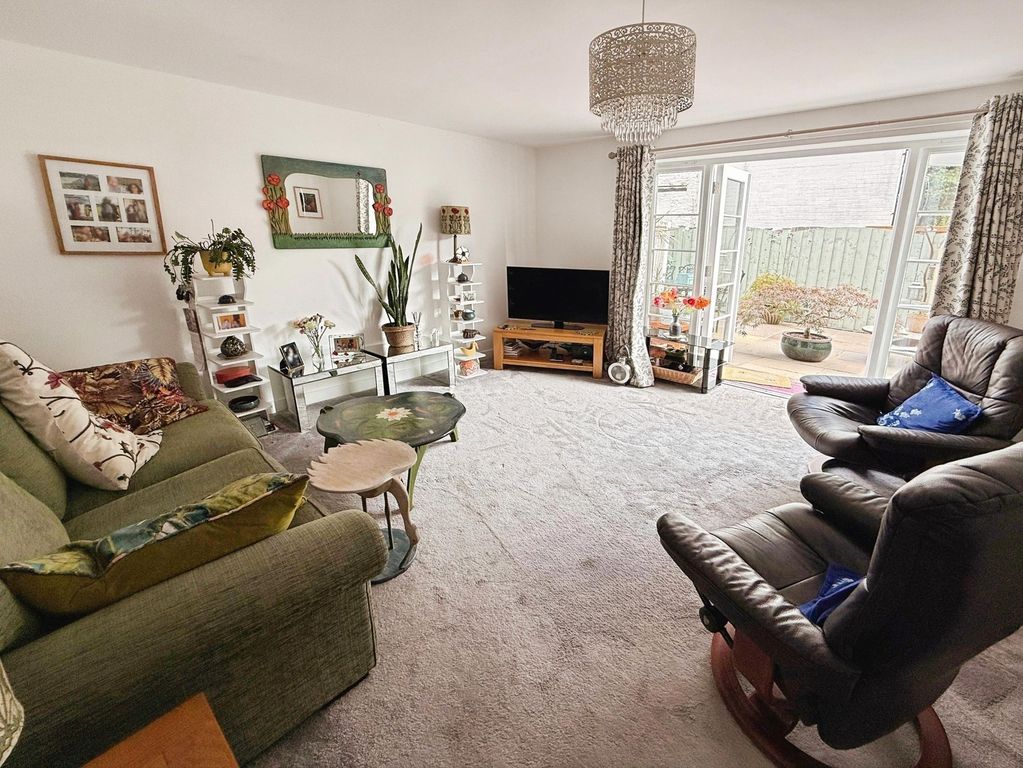 Property photo 3 of 23