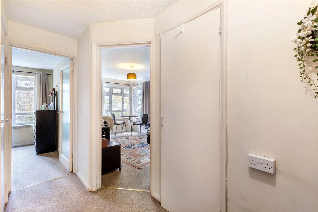 Property photo 2 of 13 Picture No. 17